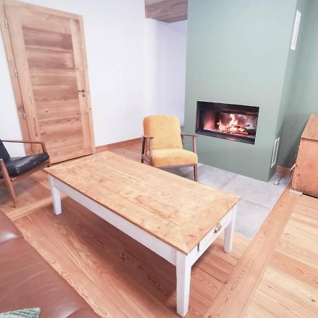 Les Repaires Hotel Nans-sous-Sainte-Anne Екстериор снимка