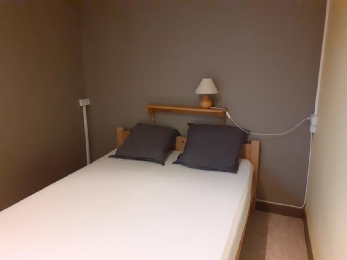 Les Repaires Hotel Nans-sous-Sainte-Anne Екстериор снимка