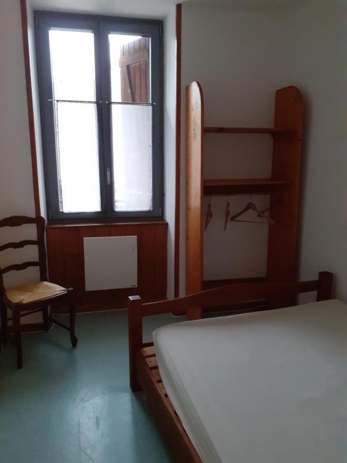 Les Repaires Hotel Nans-sous-Sainte-Anne Екстериор снимка