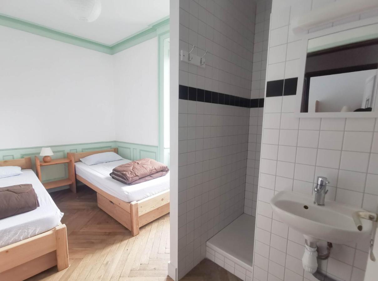 Les Repaires Hotel Nans-sous-Sainte-Anne Екстериор снимка